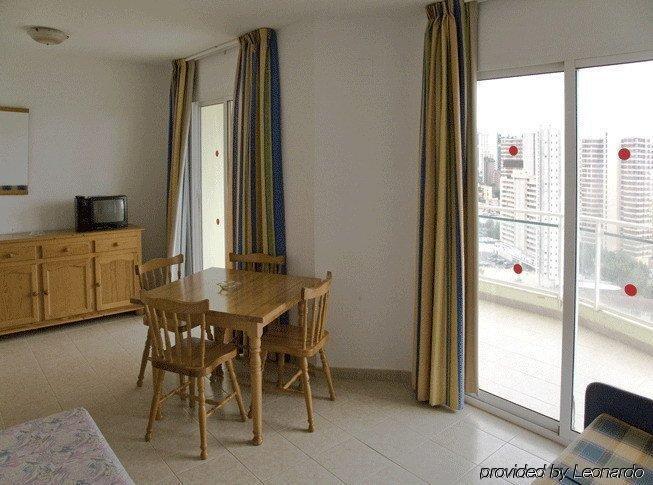 Apartamentos Playamar 베니돔 객실 사진